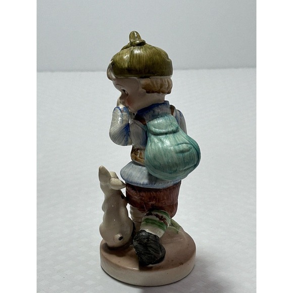Sphinx Ceramic Vintage Figurine - Little Boy Holding A Gun With Rabbit - Picture 2 of 10